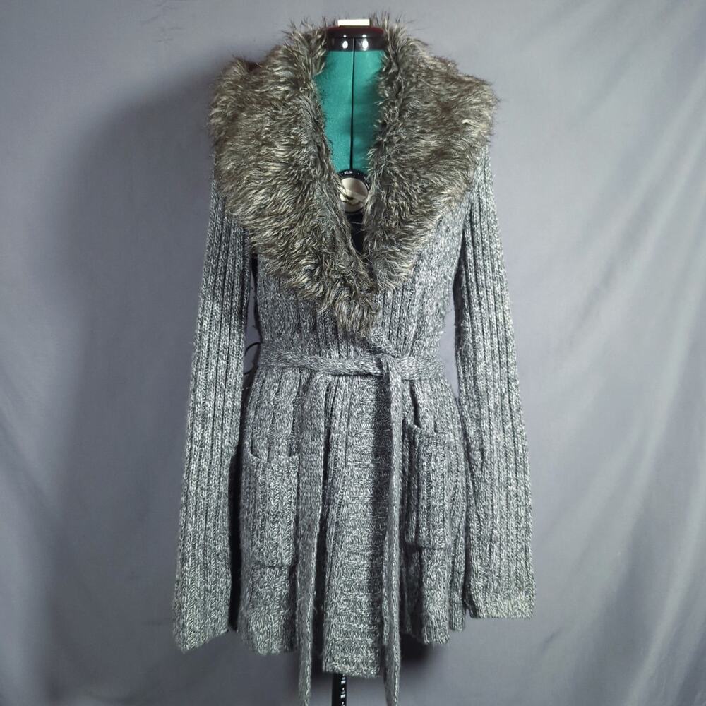 Carolyn Taylor Faux Fur Collar Cardigan Gray Knit Belted L Detachable Collar